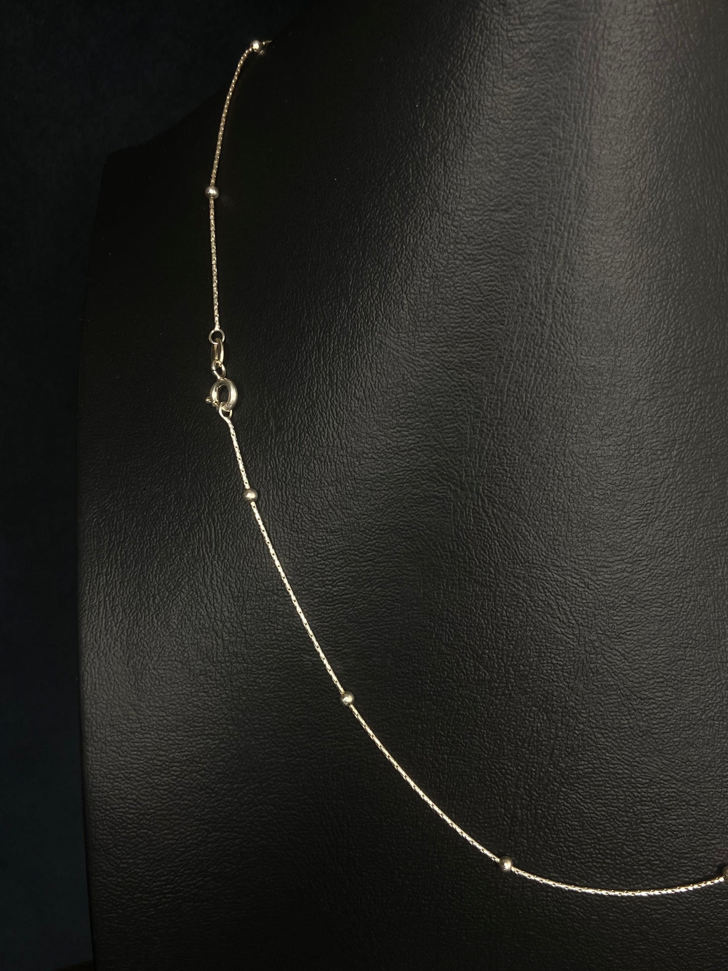 Cadena Bolitas Grosor 1mm 2.8gr Plata .925 50cm